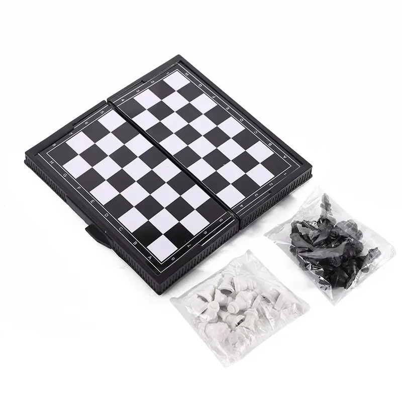 Миниатюрный магнитный шахматны – обзор и цена Board Game Quacks